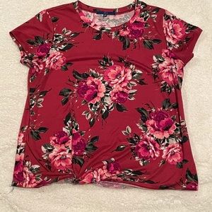 Floral top with Knot Detail in bottom